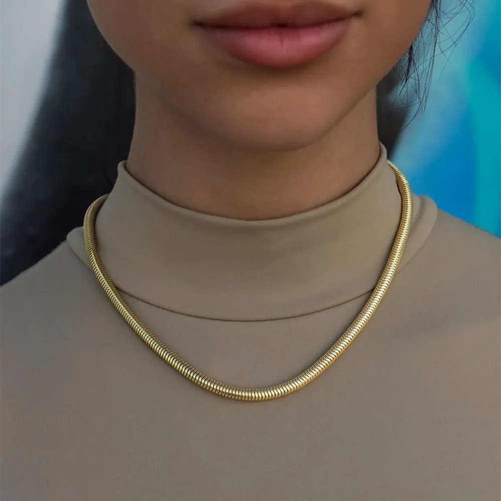 Best supplier stainless steel round snake chain necklace for women manufacturing
