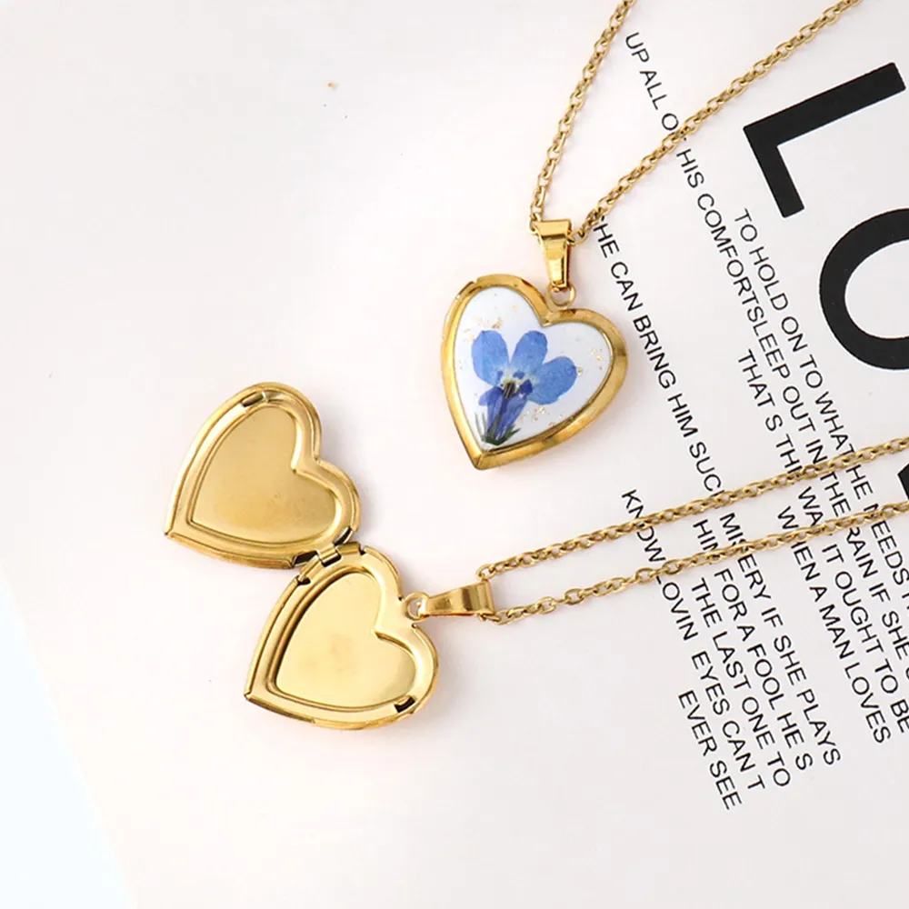 Customizable openable stainless steel month flower locket necklace for retailers