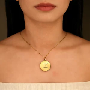 Female round laser engraving photo locket necklace manufacturing for brands
