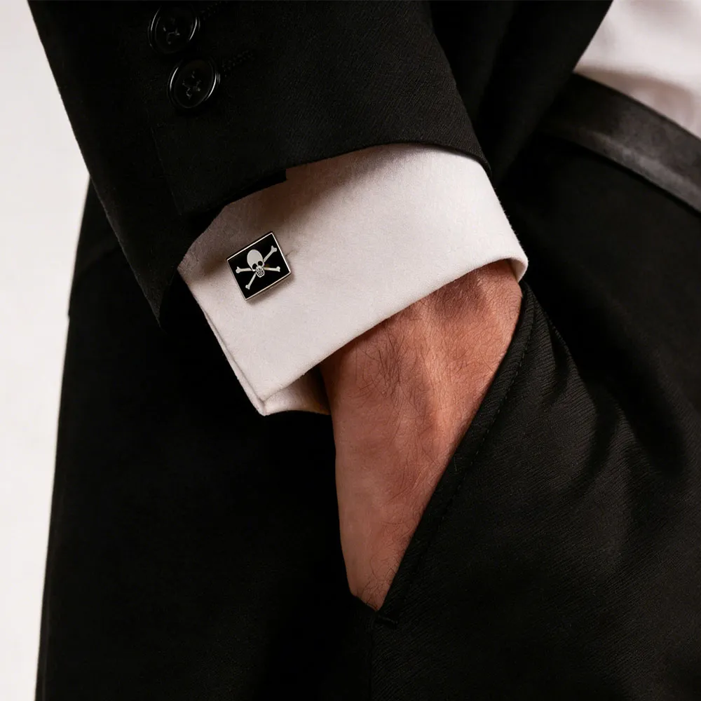 Male Model Wearing Punk Dark Wind Skull Enamel Brass Cufflinks for Fashion Jewelry Supplier
